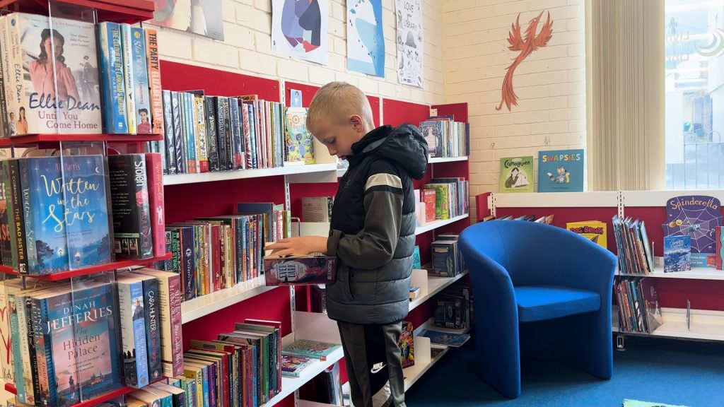 Cwm Library