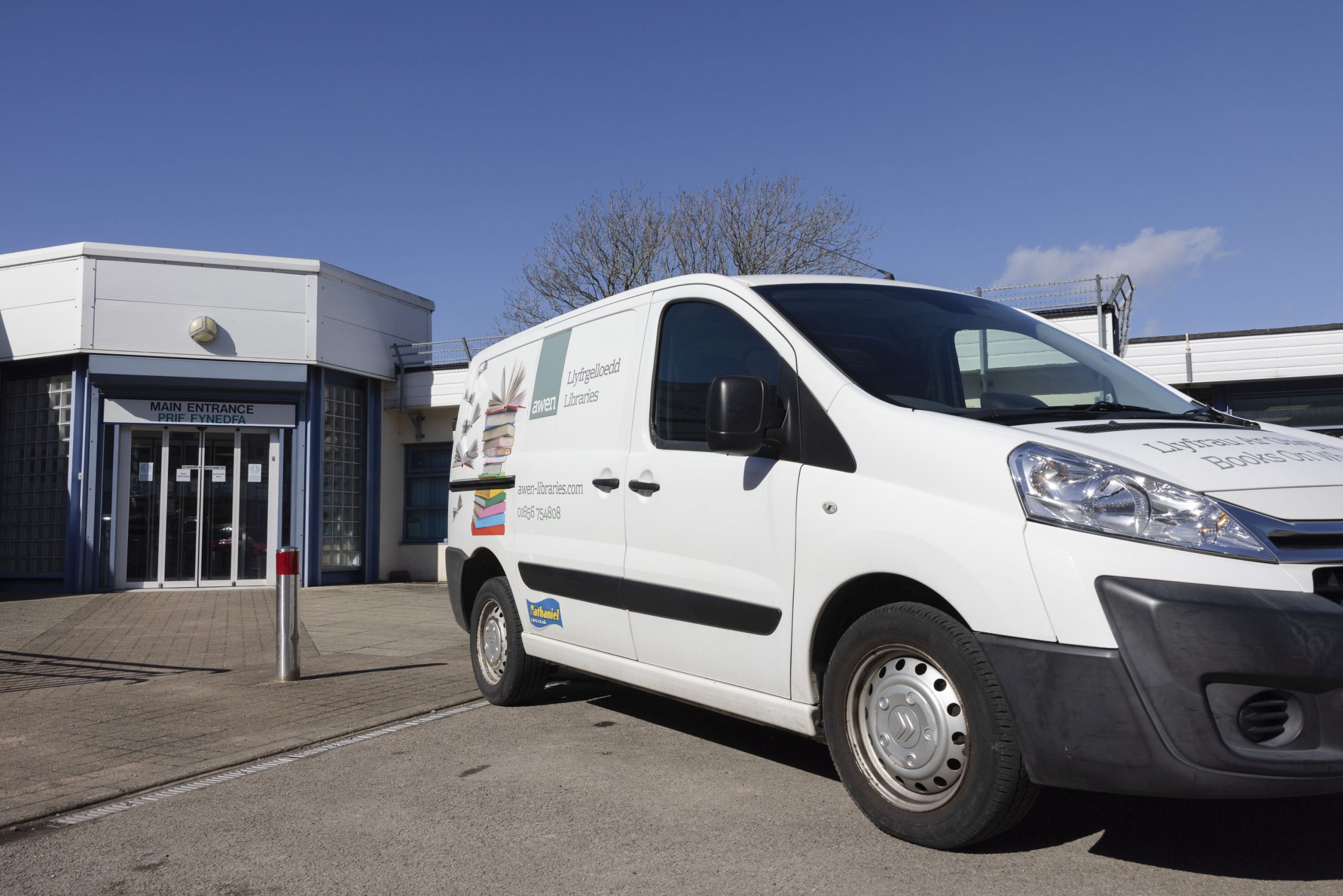 Awen Libraries Books on Wheels