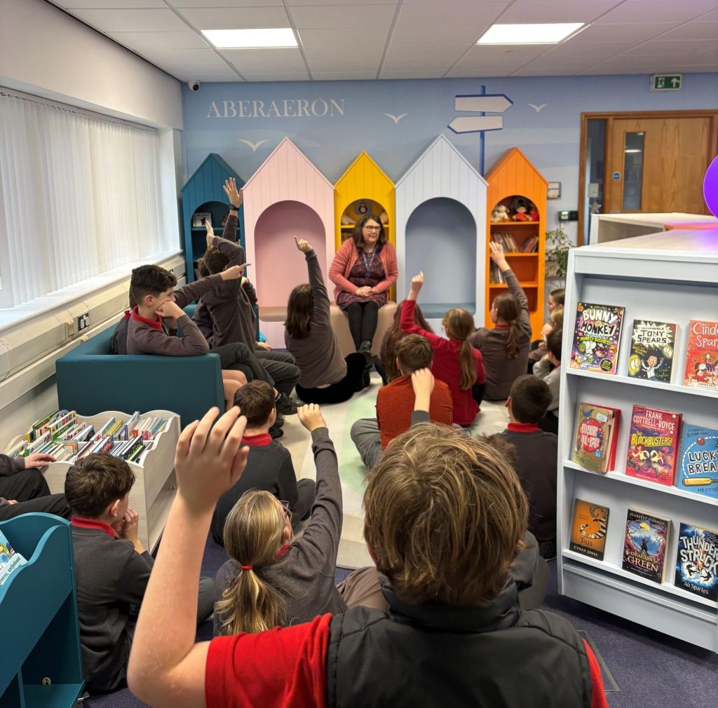 Lawnsiad Llyfrgell Aberaeron